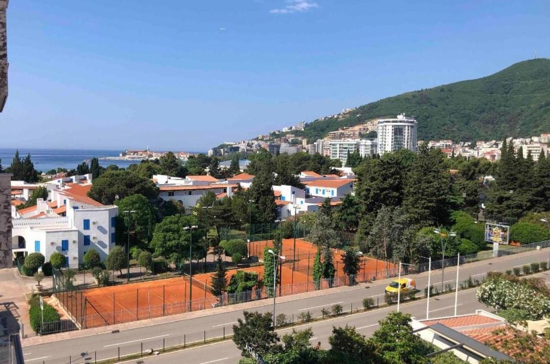 Red Lux Apartment Budva Exterior foto