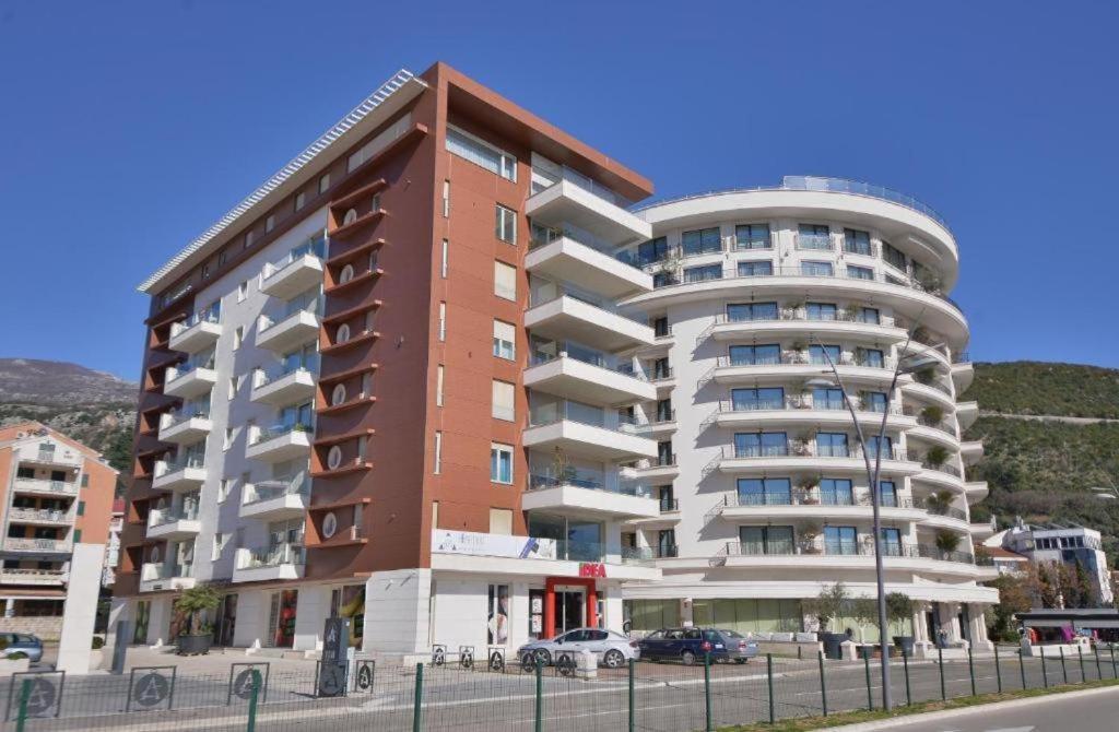 Red Lux Apartment Budva Exterior foto
